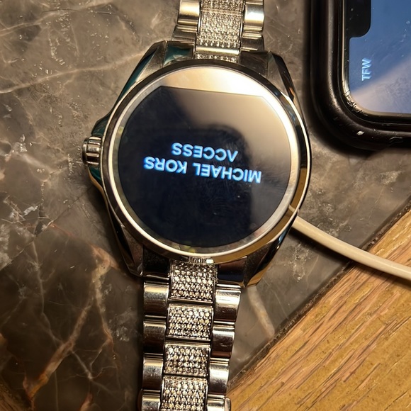 Micheal kors smart watch with zirconia diamond stones - Picture 3 of 3
